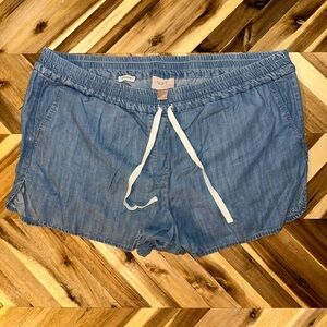 LOFT Women's Blue Denim Shorts Sz XL EUC super soft and comfy!